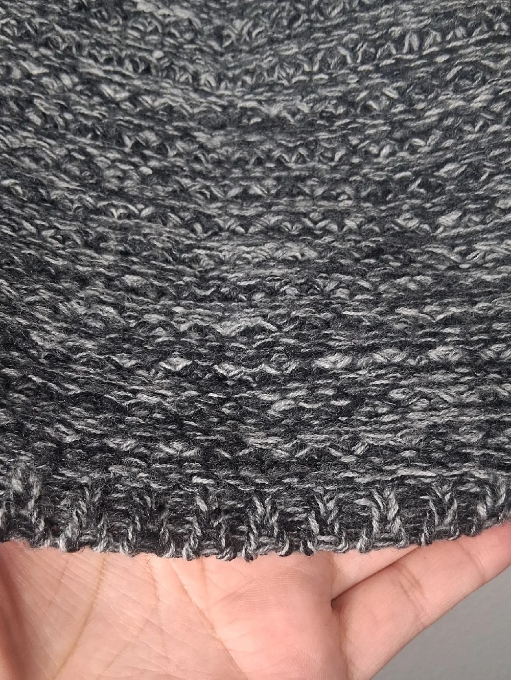 Athleta Extra Fine Merino Wool Long Sleeve Sweater Chunky Knit Grey Pockets Sz S